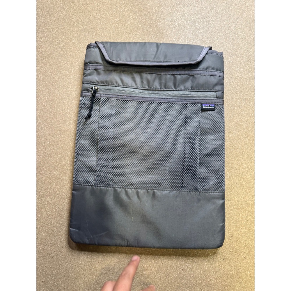 Patagonia Gray Padded Organizer Pouch Tech Sleeve Laptop Tablet Pouch